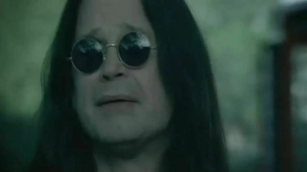 Боже храни оззи. Оззи осборн и леннон. ozzy osbourne and john lennon. оззи осборн джон леннон 15 марта 1979. оззи лайн.