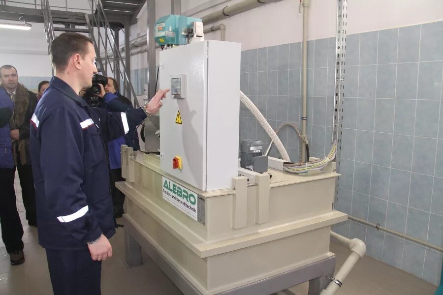 монтаж трубопроводной арматуры. очистные сооружения нижний тагил. кнс. копка ям под водоканал в ручную. реагенты водоканала.