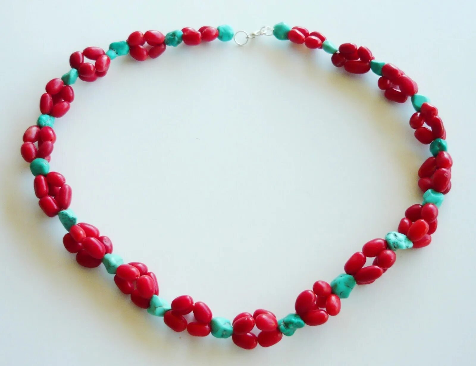Бусики своими руками. Бусы майорика бирюза. Детские бусики. Многослойные бусы. Бусы крупные цветные.