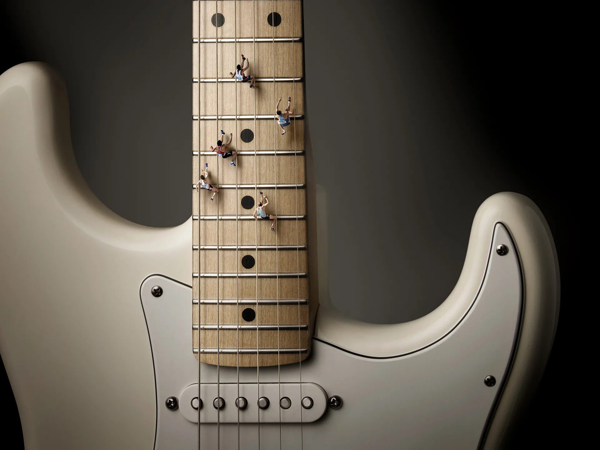 Спокойная электрогитара. Гитара Fender Stratocaster обои. Fender Squier Stratocaster обои. Красивые электрогитары. Дизайнерские электрогитары.