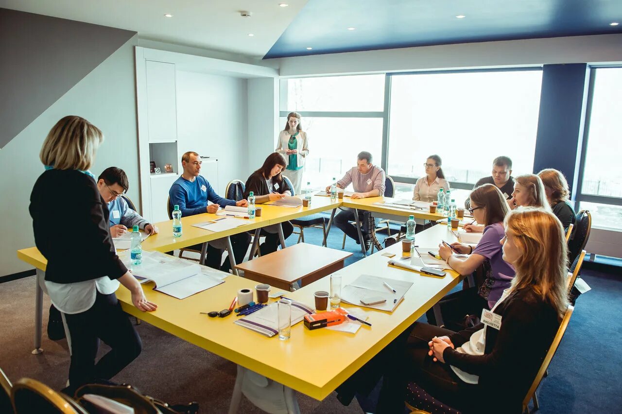 Mba школа. Школа каплан. Курсы тренинги. Бизнес тренинг. Esade университет.