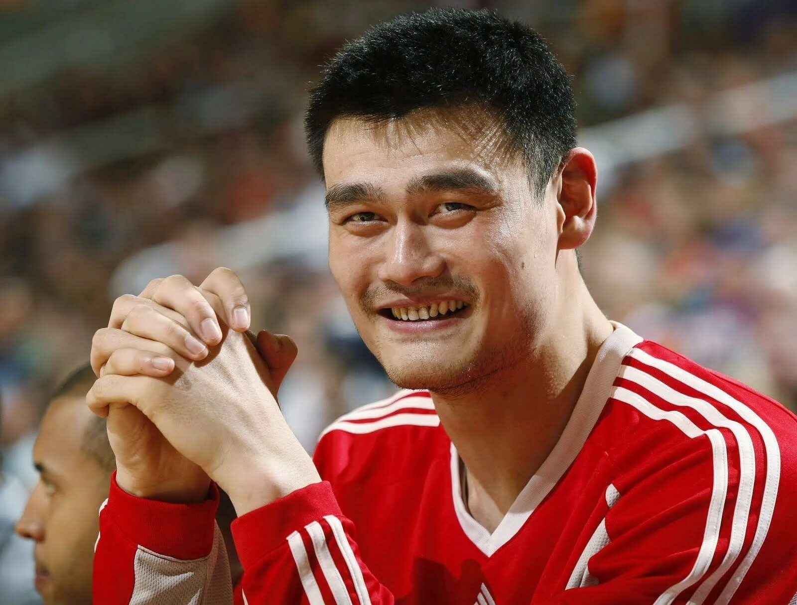 Yao ming. Яо мин. Яо минь баскетболист. Китайский баскетболист Яо минь. Яо минг рост.