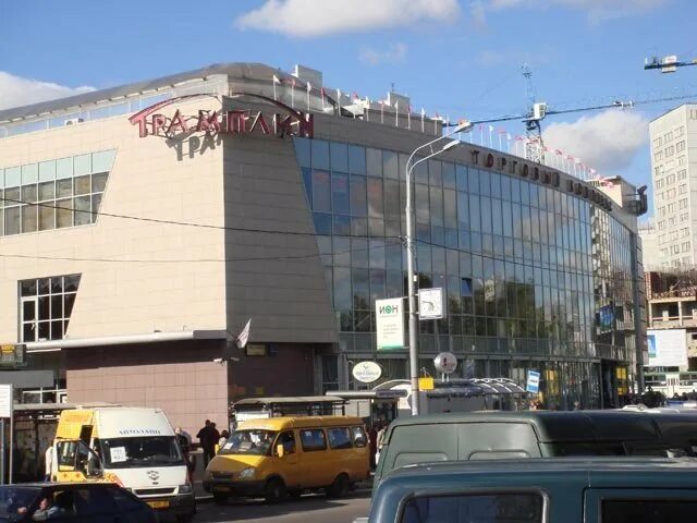 Торговый центр трамплин на молодежной. Молодежная торговый центр трамплин. Г. Г. Ярцевская, д.