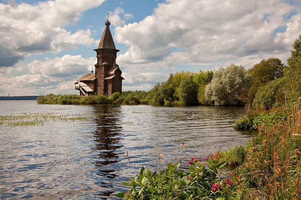 Церковь Успения Пресвятой Богородицы. Кондопога, Карелия. Деревянная Церковь Успения Пресвятой Богородицы. Кондопога. Успенская Церковь Кондопога. Кондопога город в Карелии.