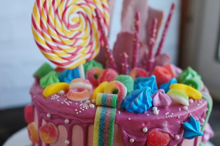 Детский стол на день рождения. Детский стол на праздник. Сладости на др девочке. Сладкий стол. Сладости на др девочке.