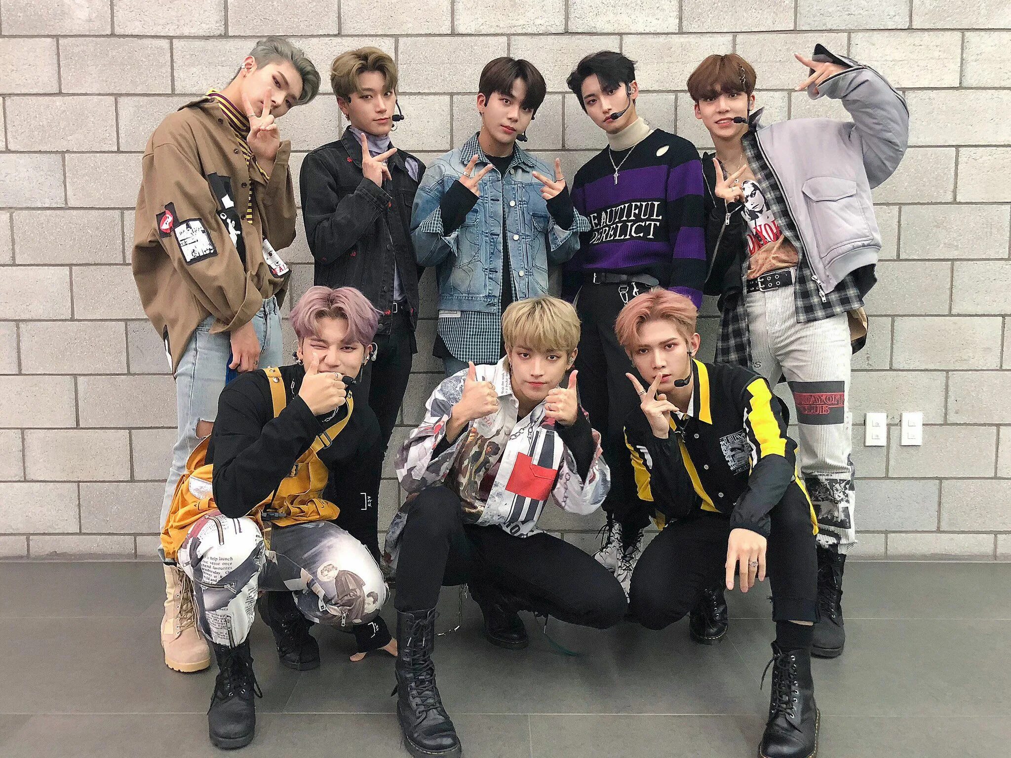 Ateez treasure. Группа ATEEZ. Корея группа ATEEZ. K Pop группа ATEEZ. ATEEZ мемберы.