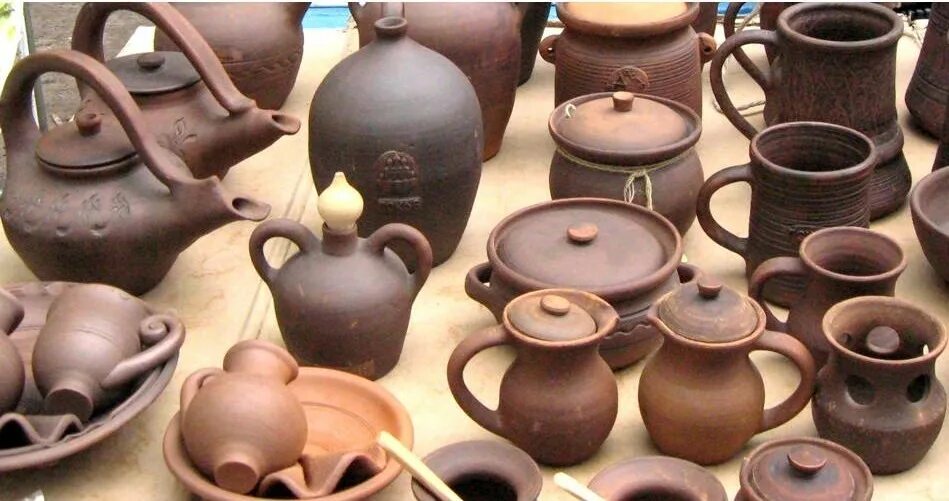 псков керам. псковский гончарный завод. псковский гончар посуда. глиняная посуда псковский гончар. керамика псков.