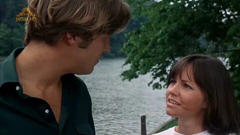 Jeff Bridges and Sally Field in Stay Hungry (1976). 