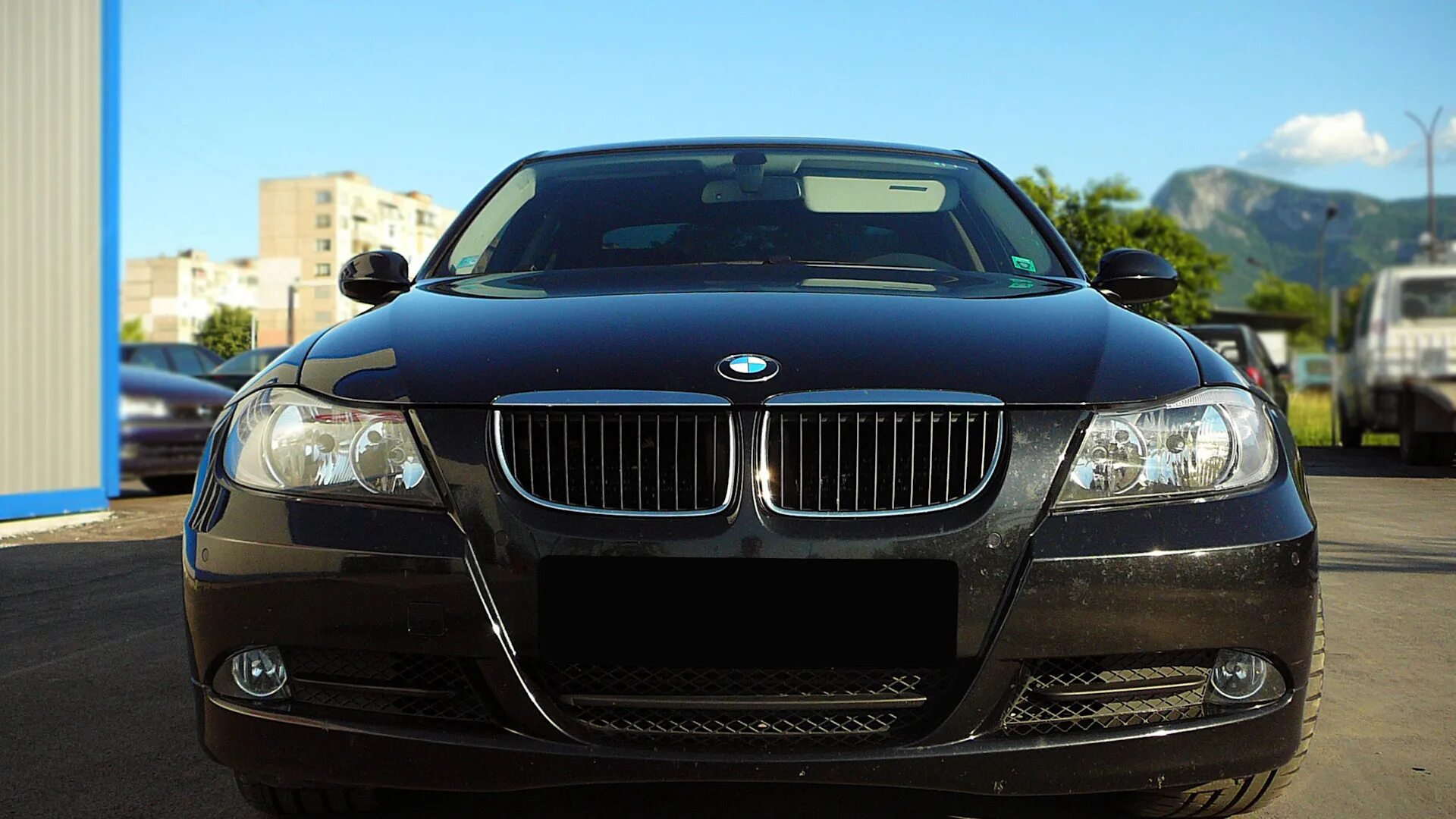 Bmw e90 2008. Бмв е90 дорестайлинг. Bmw 3 e90. Bmw e90 lci m3. Бмв 5 е90.