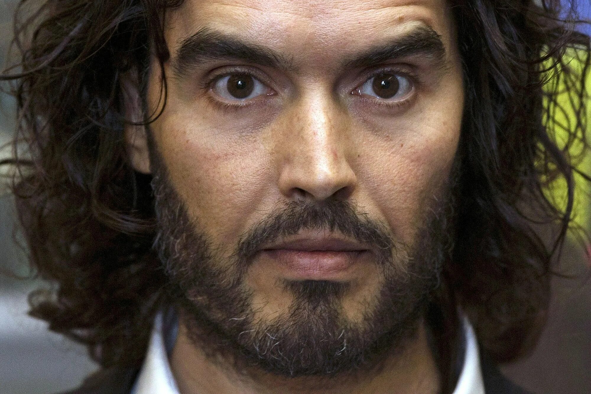 Глаза евреев. Russell brand young. еврейские глаза. глаза евреек.