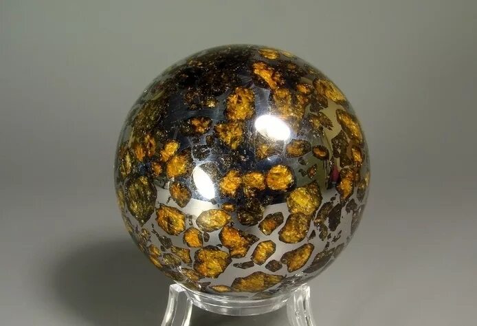 Шар метеорит. Шар из метеорита. Шар метеорит. Метеорит шар. Метеорит шар.