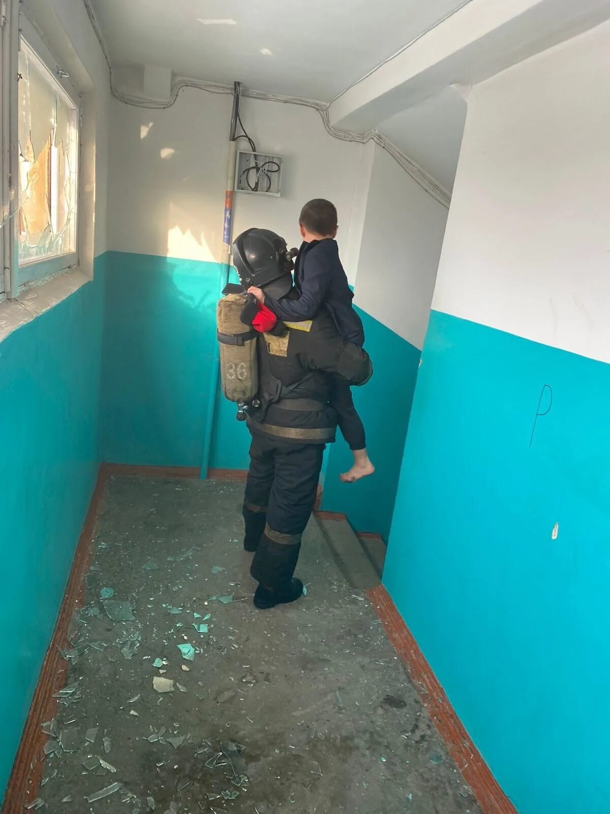 Брат спас младшего
