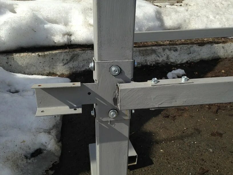 Соединитель для профильной трубы 80х80. Установка профтрубы. Соединение для профильной трубы 40х20. Конструкция из металлопрофиля чебоксары. Установка профтрубы.