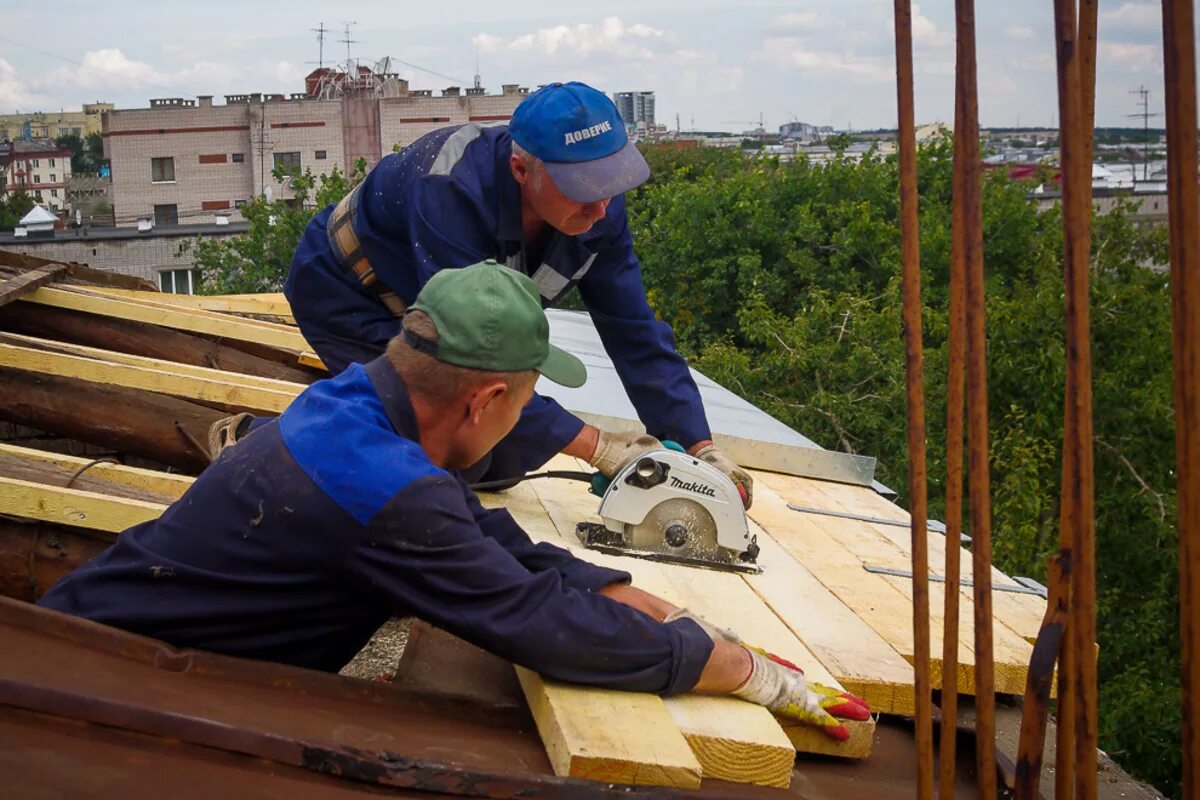 Капитальный ремонт крыши. Ремонт кровли Плотницкие работы. Реконструкция и капремонт зданий. Капремонт ЖКХ Чебоксары. Капитальный ремонт чебоксары