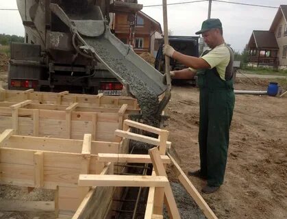 Подача бетона в опалубку