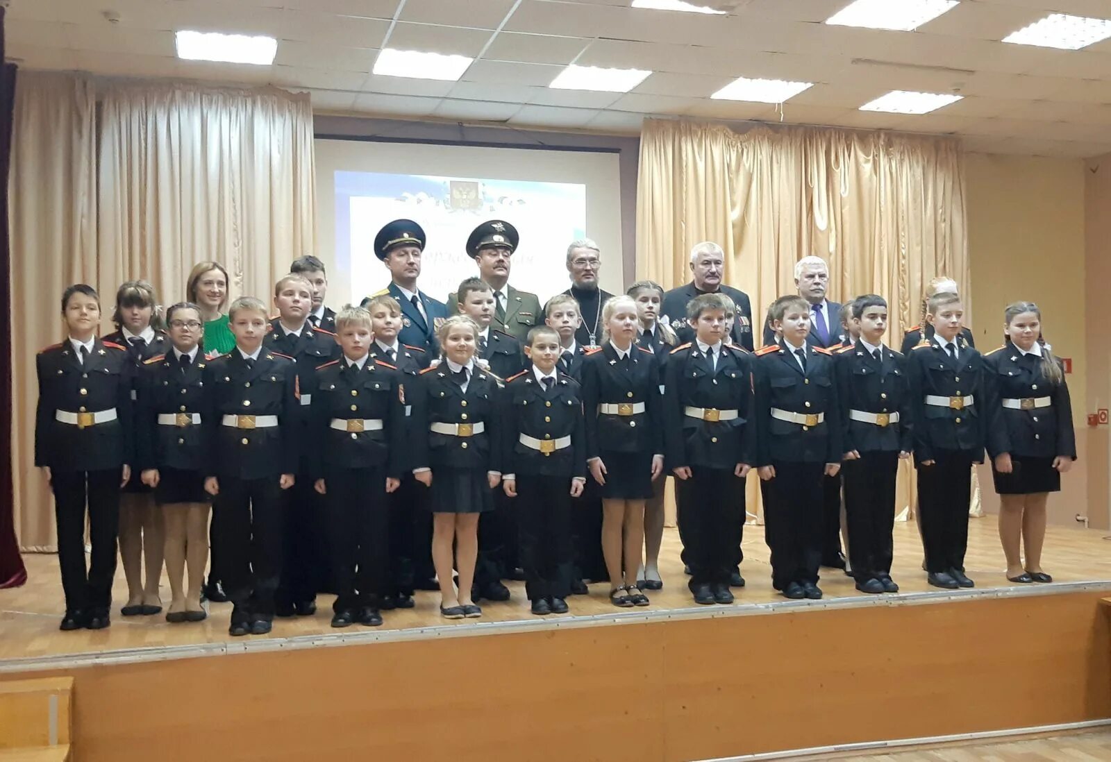Школа интернат 2 рыбинск. Кадетский корпус рыбинск. Рыбинский кадетский корпус. Кадетская школа рыбинск. Рыбинский кадетский корпус.