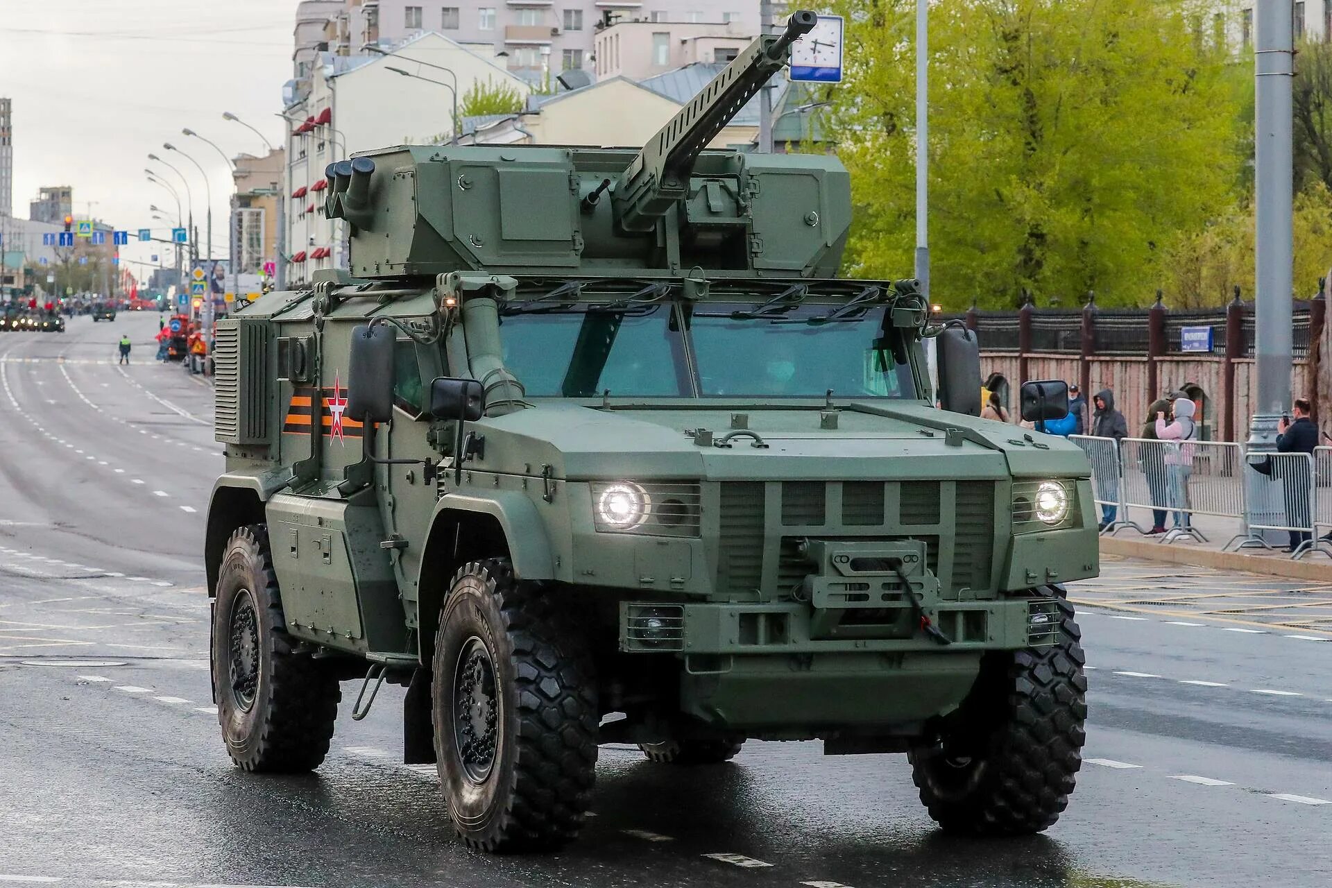 Фото машины тайфун. Камаз-63968 «тайфун-к». Урал тайфун 6х6. Бронеавтомобиль камаз-63969 «тайфун». Спецназ тайфун.