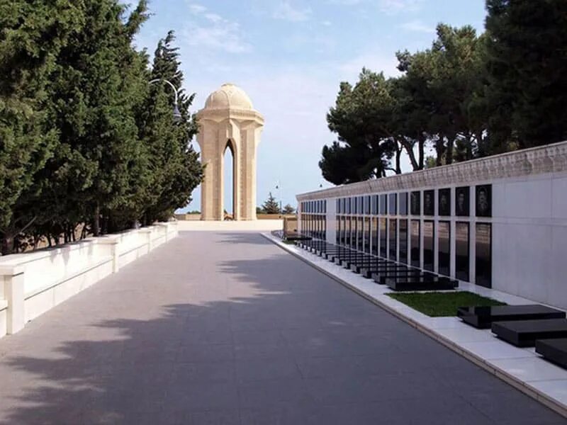 Нагорный парк баку аллея шахидов. Аллея шахидов. Аллея шахидов в баку. Аллея шахидов. Аллея шехидов баку.