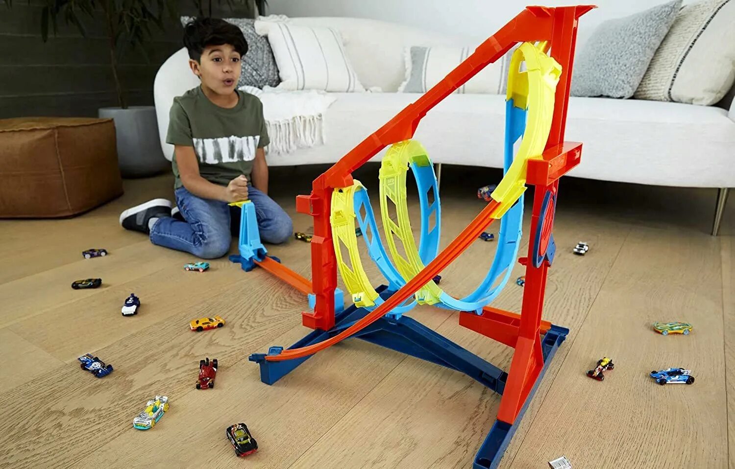 Трек hot Wheels track Builder Unlimited Corkscrew Twist Kit hdx79. Трек hot Wheels track Builder Unlimited hdx79. Hot Wheels бесконечная спираль. Трасса хот Вилс бесконечная петля. Tracks builder