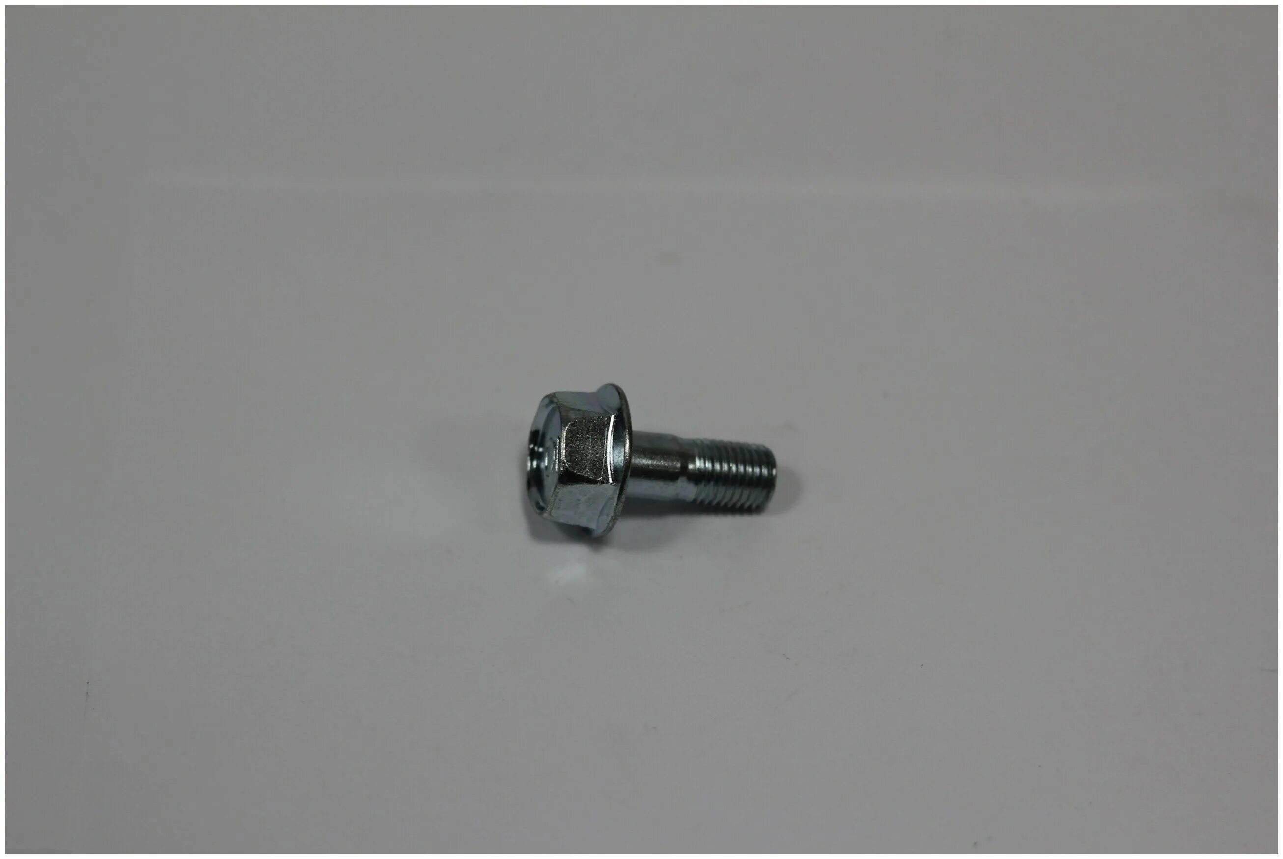 90105-08164 болт суппорта toyota. Направляющие переднего суппорта паджеро 4. Болт суппорта г-3302. Направляющие суппорта газ 3302. Болт направляющей суппорта.