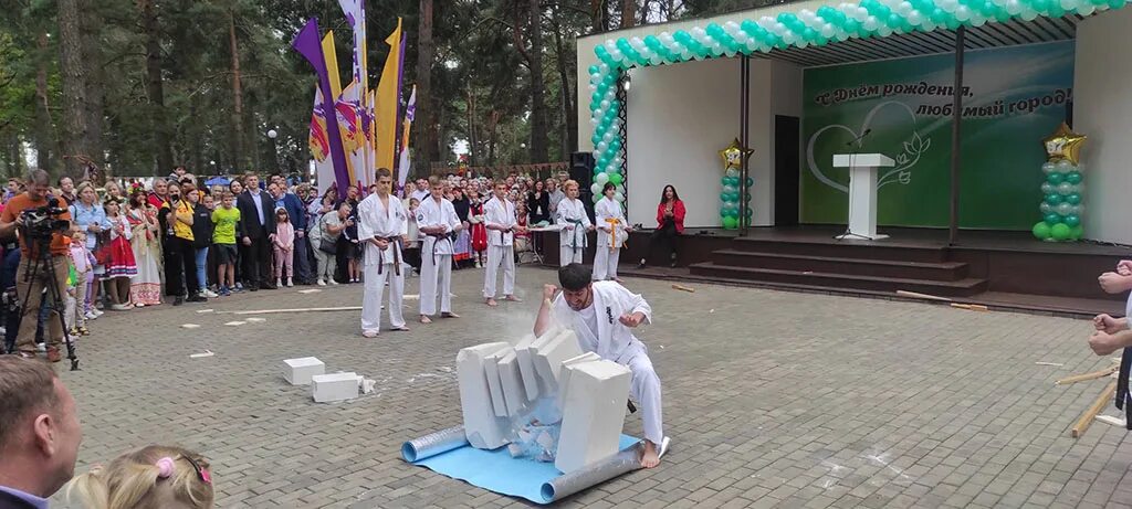 День города в озерах. День города Озеры. Выступление на день города. День города Озеры 2023. День города Озеры 2022.