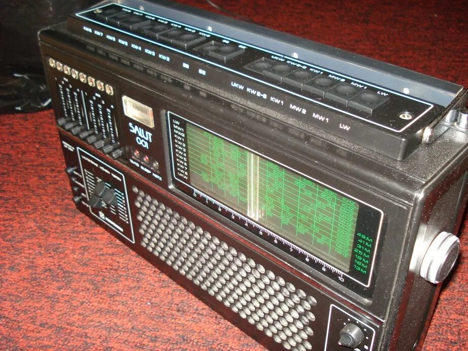 Радиоприемник салют 001 блок укв. Переносной радиоприёмник ''салют-001''. Радиоприемник radiotehnika салют 001. Радиоприемнику аргон-рпу. Россия рп 303 радиоприемник.