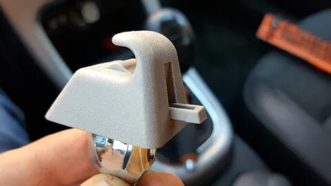 Держатель солнцезащитного козырька