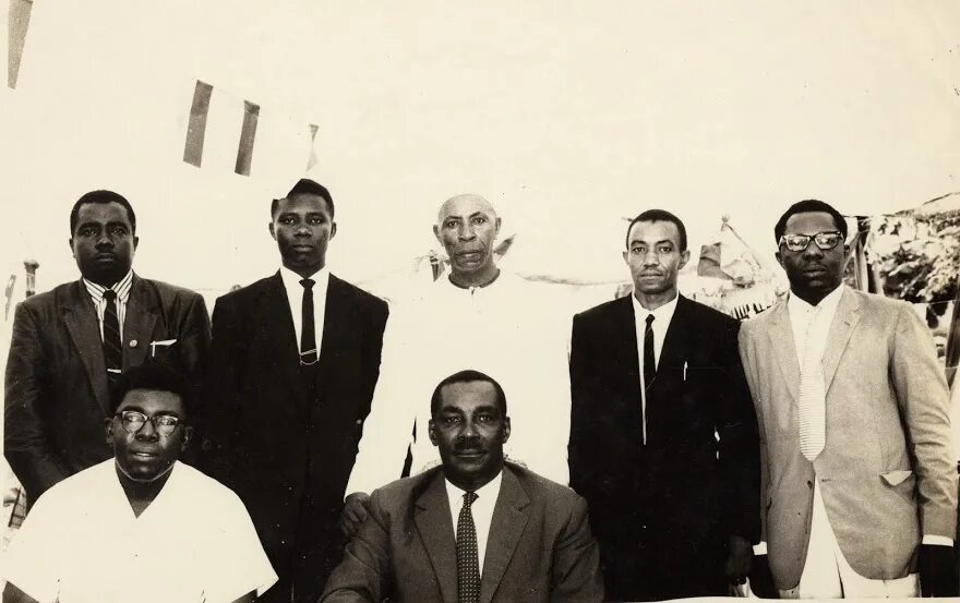 Kassim ouma. Абдула кассим. Абдула кассим. Верблюд караван шелковый путь. Абдула кассим ханга премьер министр занзибара.