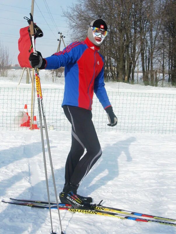 Спортивные школы лыжи. Лыжники ДЮСШ. ДЮСШ по лыжным гонкам. Лыжная спортивная база ДЮСШ. Лодейное поле ДЮСШ лыжи.