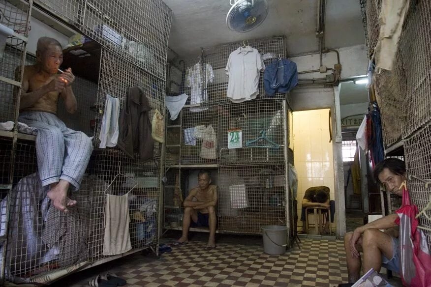 Living in a capsule: £ 40 a month for China's smallest apartments