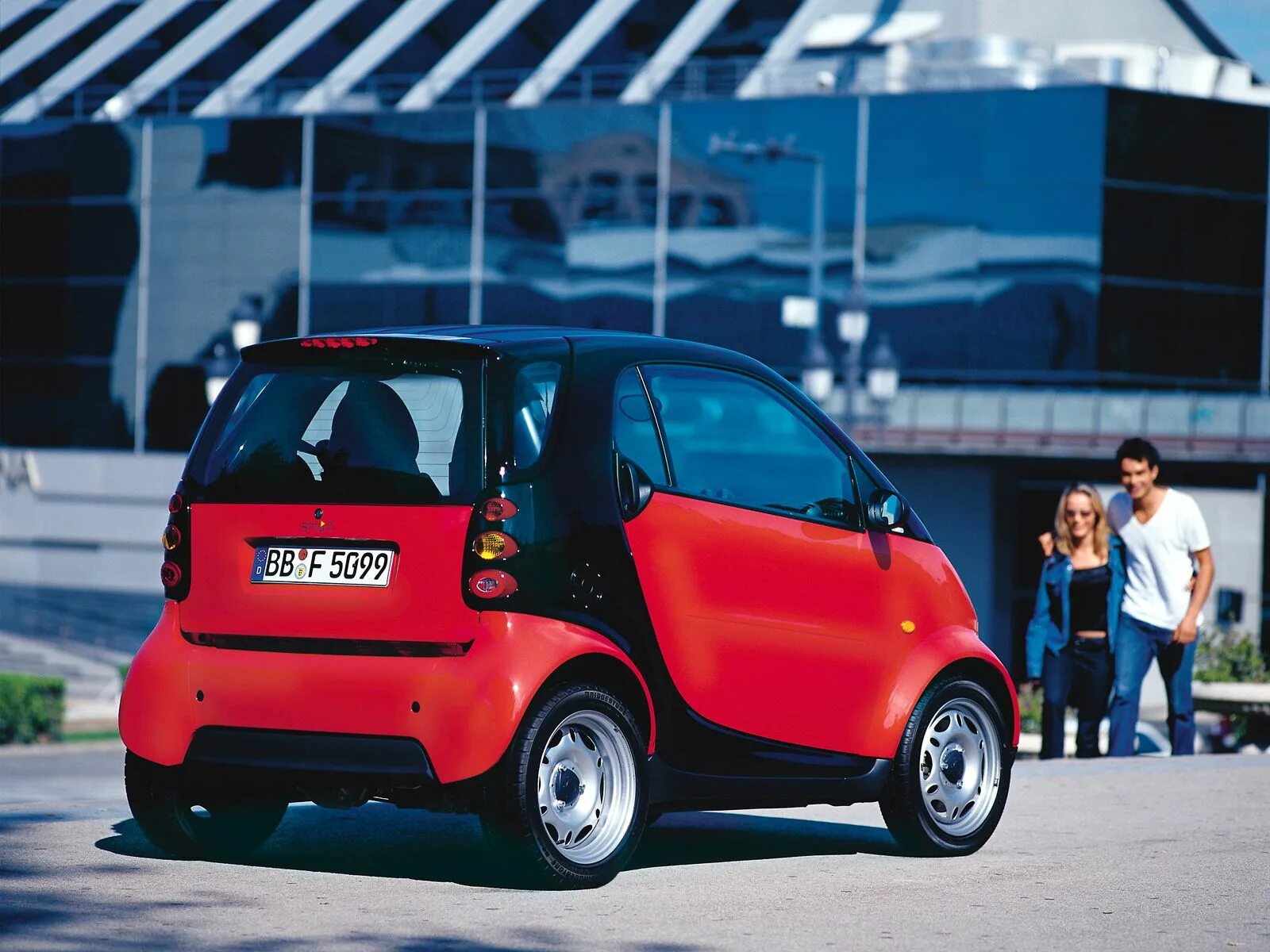 Картинки смарт. Smart City-Coupe 450. Brabus Smart Fortwo 2003. Smart City машина. Смарт Сити купе.