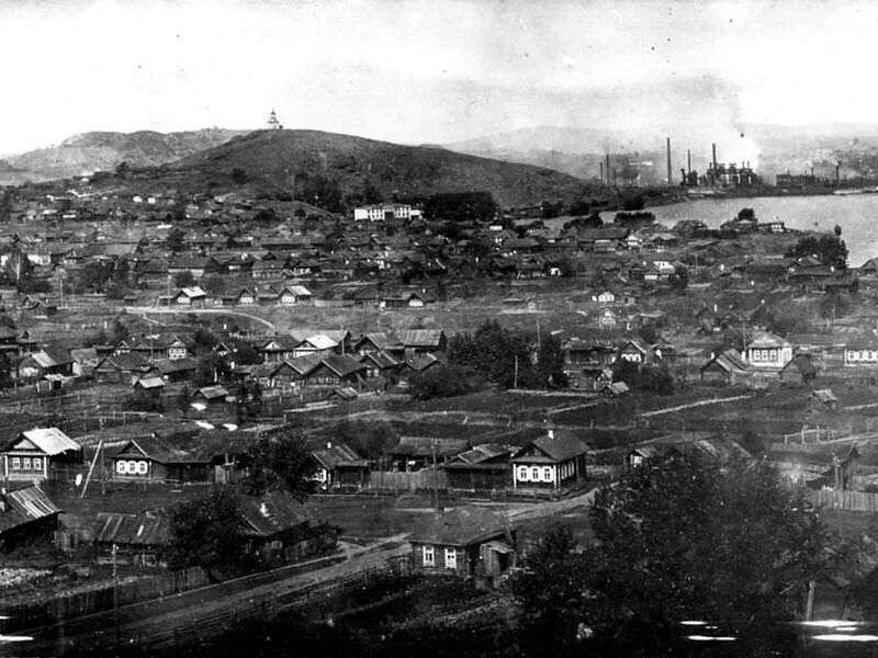 Тагильский театр драмы. Нижний тагил старый город. Хх работа тагил. Моя малая родина нижний тагил 1 класс. Нижний тагил начало 20 века.