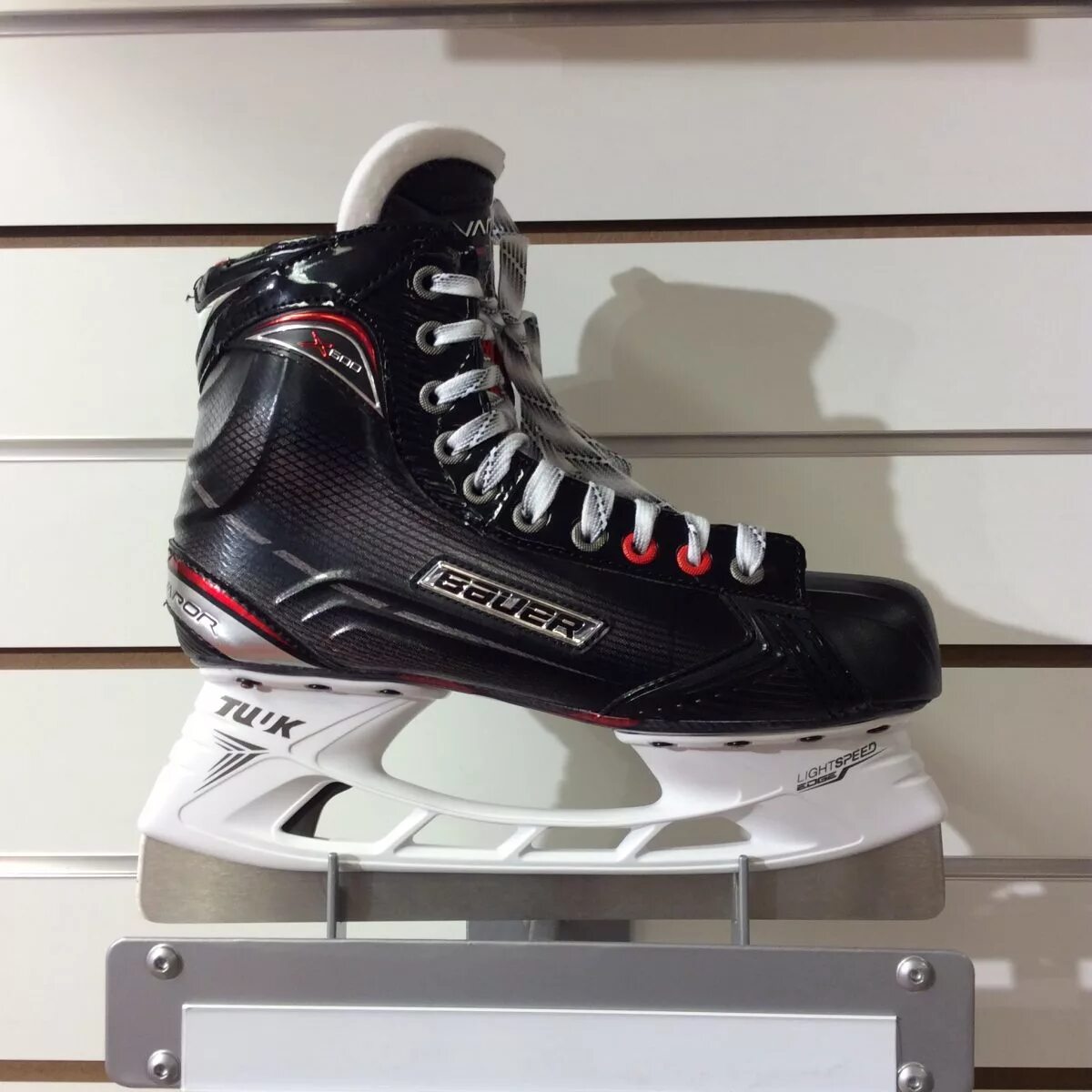 Купить на авито хоккею. Коньки ccm Titanium 3 Bandy. Коньки Bauer xls 38. Bauer Vapor х 600. Коньки для БЕНДИ ccm Tacks Titanium 2 SR.