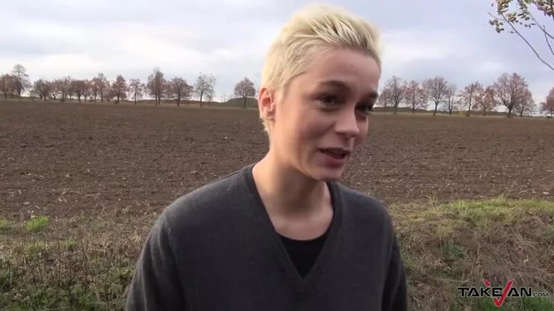 Как называются девочки которые косят под мальчиков. Девушки которые косят под мальчиков. девочка косящая под мальчика. девушка косит под мальчика. девочка которая косит под пацана.