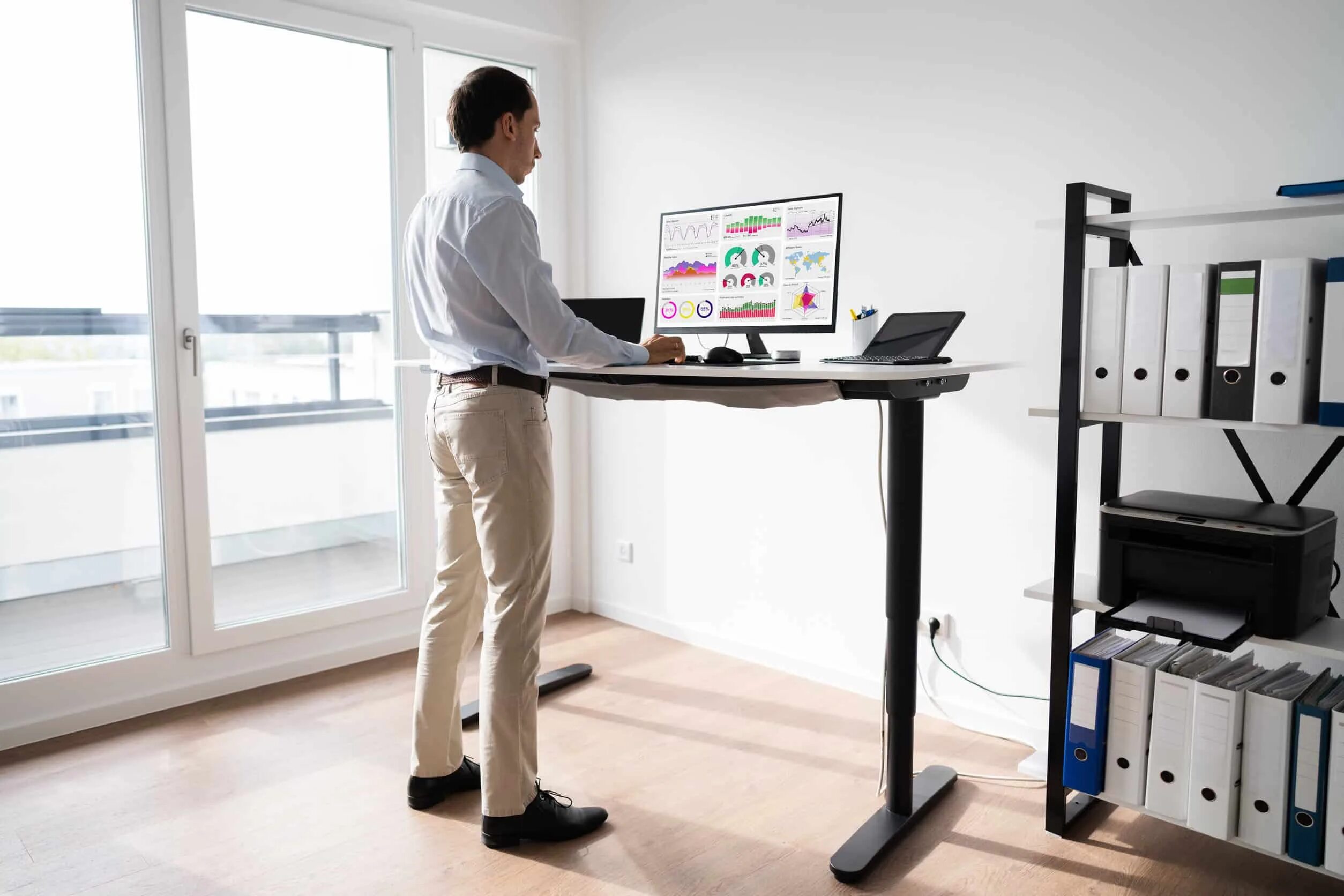 Stand computers. Standing desk. desk for standing. стоячий стол замена. working behind the standing desk.