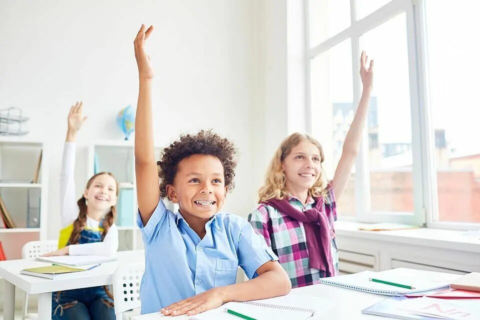 Аутизм обложки книг. Инфографика для детей. Raising a child. Инфографика для детей. Школьник радуется.