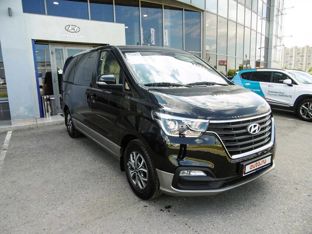 Hyundai h1 2019. Hyundai h-1 II Рестайлинг 2, 2019. Hyundai h-1 минивэн (Business). Минивэн Hyundai h1 2020. Хендай н1 новый купить