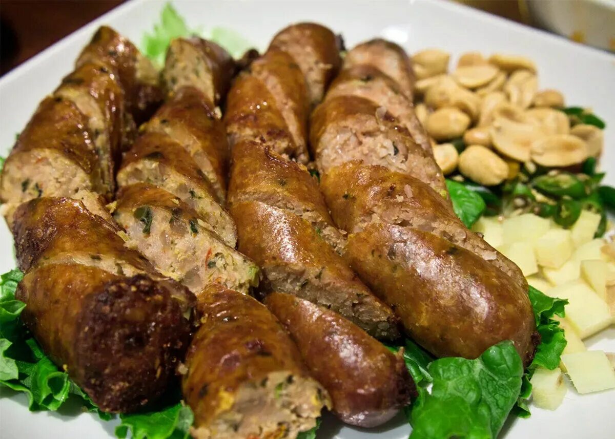 Кровяная колбаса с гречкой. Ливерная колбаса домашняя. Хасип узбекский. Печеночная колбаса с гречкой. Домашняя колбаса с рисом в кишках.