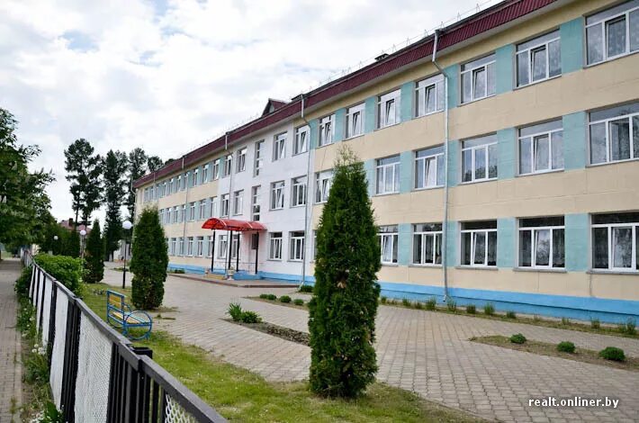 Шклов школа. Шклов школа. Шклов город гимназия. Школа в шклове фото. История шклова.