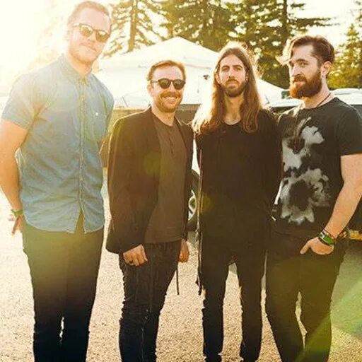 Everything imagine. Imagine Dragons. Солист имеджин Драгонс. Солист группы imagine Dragons с женой.