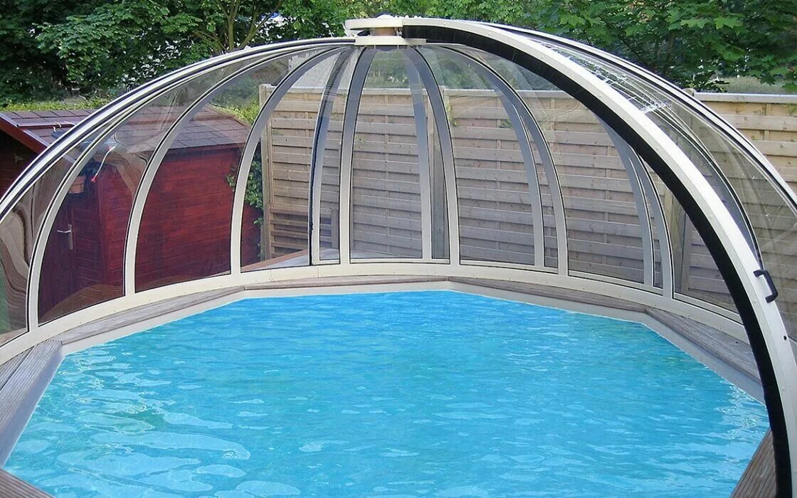Павильон азуро для бассейна. Мостеплица павильоны для бассейнов. Павильон для бассейна стайл. Павильоны для бассейнов раздвижные. Бассейн с раздвижной крышей.