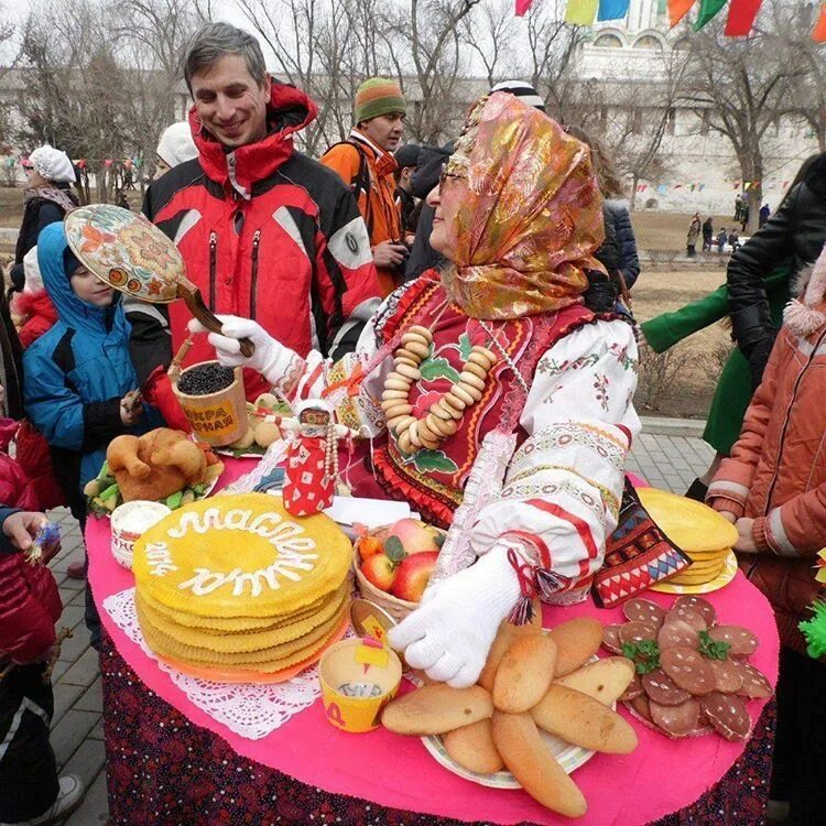 Украшение стола на масленицу фото