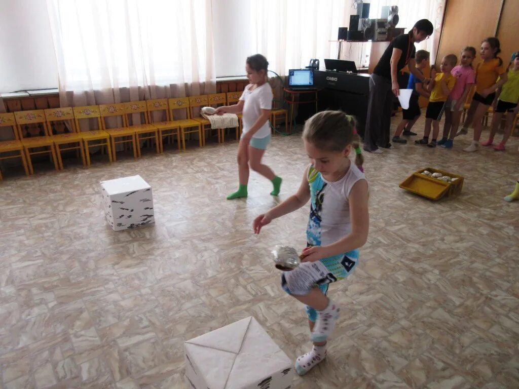 метание мешочка в цель. метание в цель гто. метание для детей дошкольного возраста. метание в цель в детском саду. метание в доу подготовительная группа.