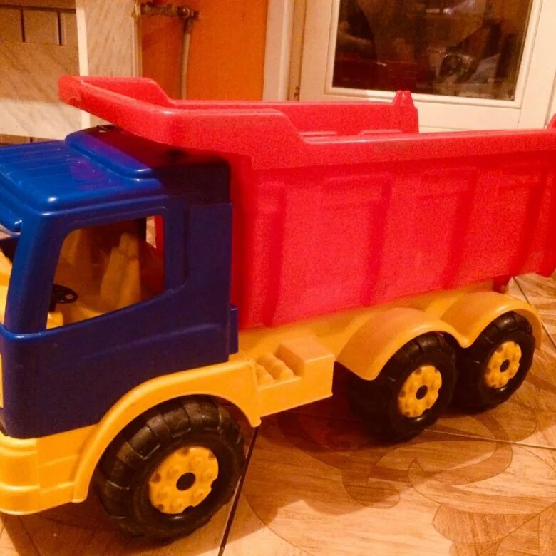 Большой камаз игрушка. Большой камаз игрушка. Самосвала камаз 6520 игрушка. Большой камаз игрушка. Камаз полесье большой.