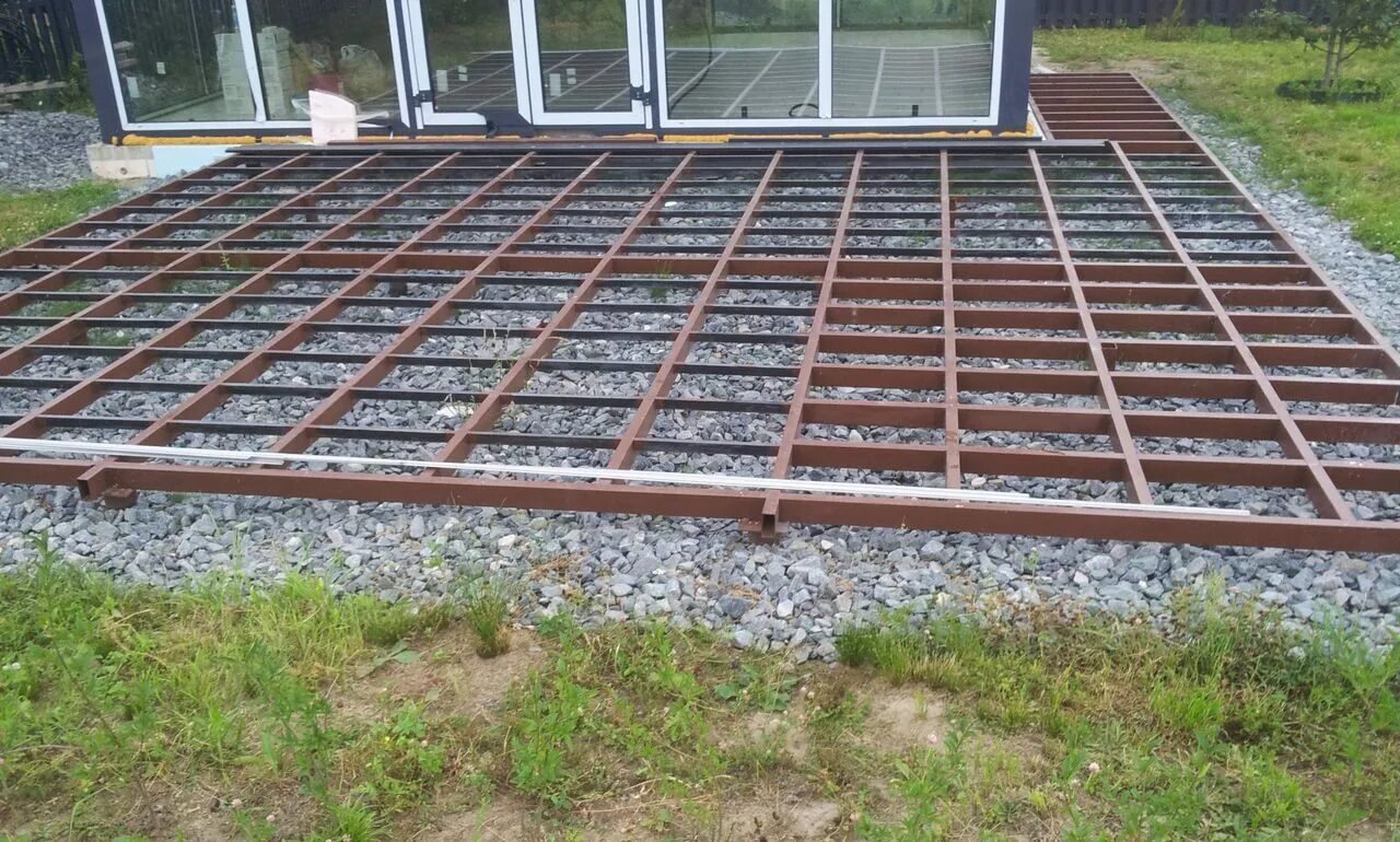 Каркас для дпк. Каркас для дпк. Каркас для дпк. Металлический каркас под террасную доску. Терраса на металлическом каркасе.
