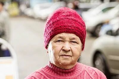 Бабушка сейчас