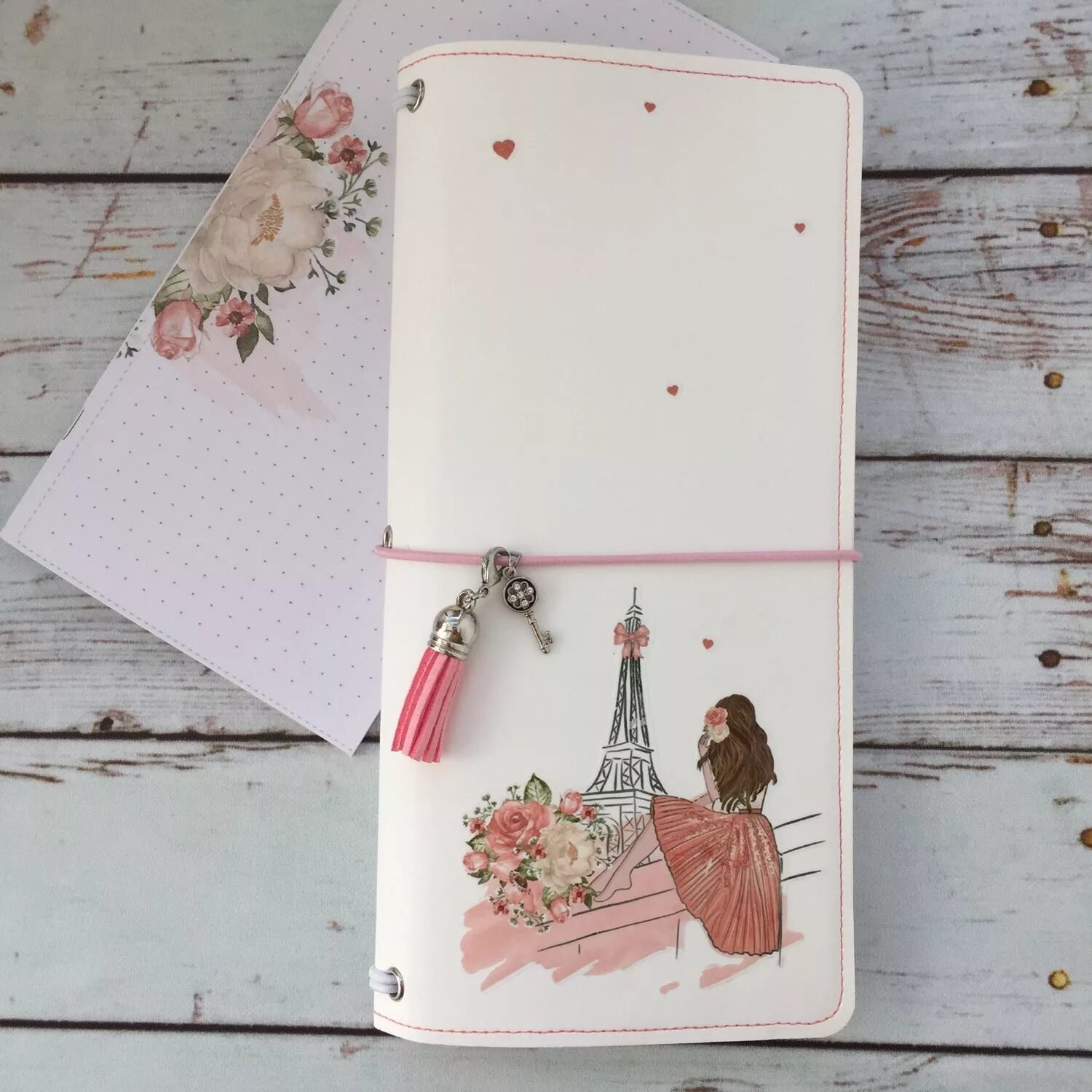 Кожаный блокнот с орлом. Блокнот с рунами. Блокнот а5 золотая обложка. Блокнот с рунами. Блокнот мидори в подарок.