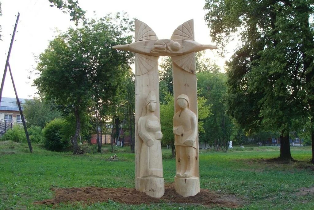 Парк скульптур из деревьев. Увинский парк деревянных скульптур. музей поселка ува удмуртия. увинский район парк деревянных скульптур. парк деревянных скульптур ува удмуртия.