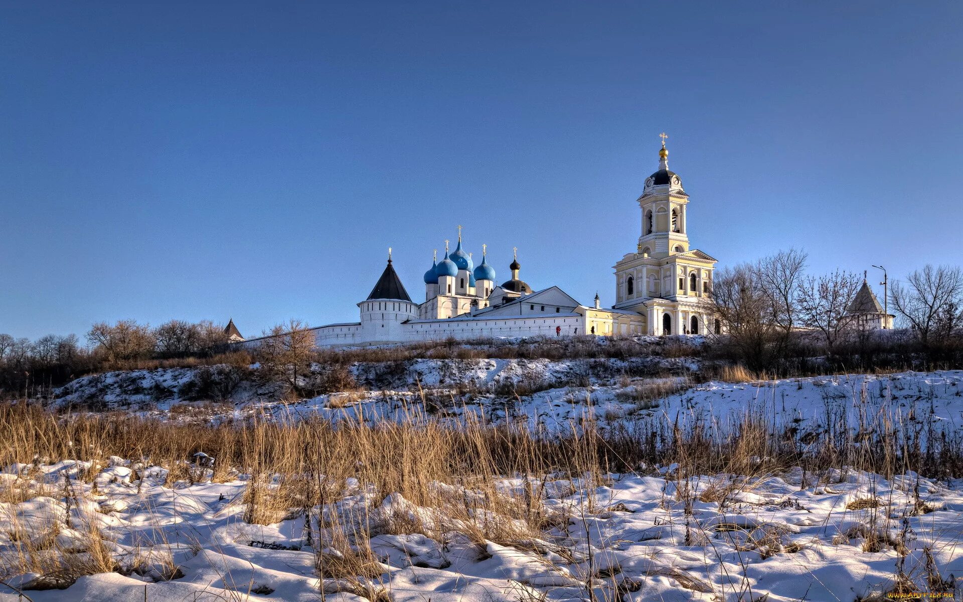 Фото монастырей и храмов
