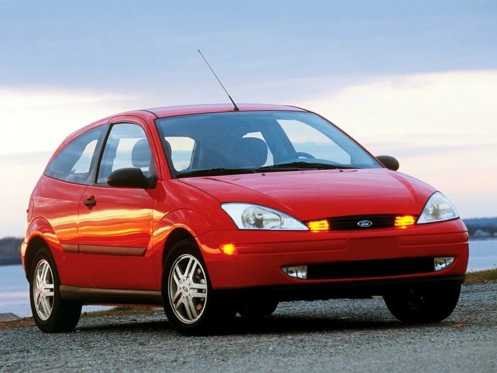 Автомобиль форд хэтчбек. Форд фокус 1999 хэтчбек. Ford Focus 1 хэтчбек. Форд фокус 1 1999 года хэтчбек. Ford Focus хэтчбек 3дв.